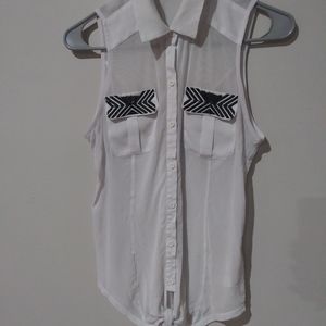 Bebe Sleeveless Button down Blouse